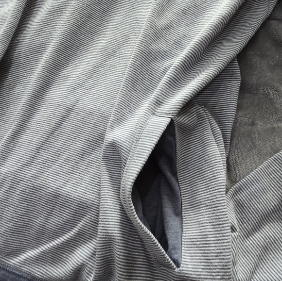 Mens long sleeve hoodie - brand Armani Exchange - size XL - Picture 3 of 5